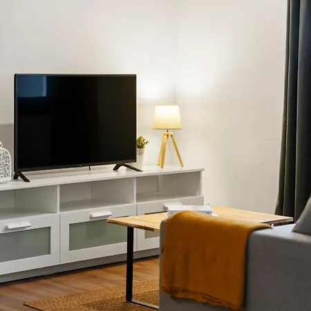 Liceu 11 Apartman *